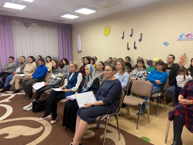 Внеочередное родительское собрание "Комплексная безопасность детей в ДОУ" Внеочередное родительское собрание "Комплексная безопасность детей в ДОУ".