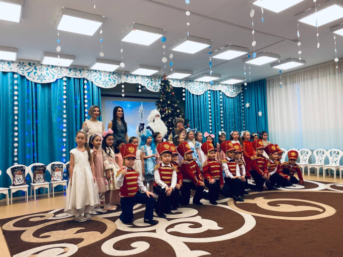 "Праздник к нам приходит" "Праздник к нам приходит".